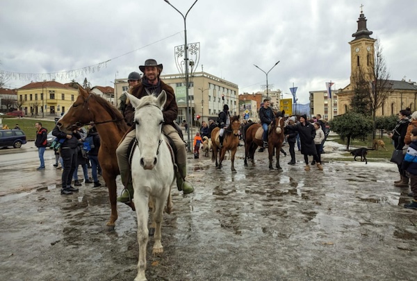 „Božični Konji“ I Ove Godine Defilovali Gradom (+Foto) 2 Unknown 5