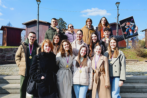 Maturanti Gimnazije O Marševima Slobode, Korupciji I Narednim Koracima (Video) 2 Foto gminfo