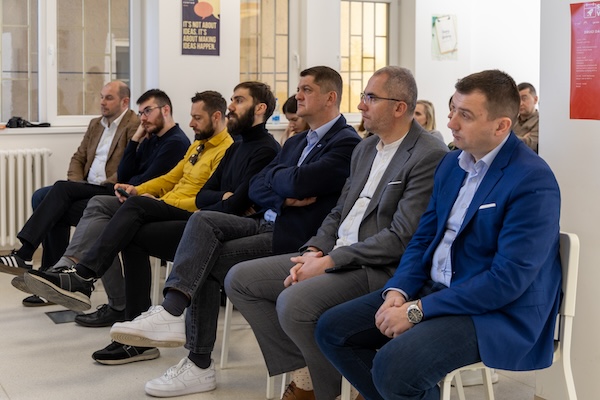 Panelisti_-E2809Ekako-Stvoriti-100-Novih-Startapova-U-Zapadnoj-Srbiji-I-Sumadiji-U-Narednih-5-Godina-Konferencija Panelisti e2809ekako stvoriti 100 novih startapova u zapadnoj srbiji i sumadiji u narednih 5 godina konferencija