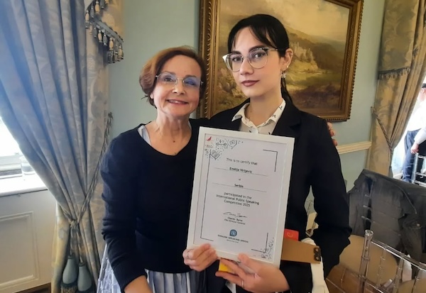 U Konkurenciji 39 Zemalja – Emilija Briljirala Na Takmičenju Iz Besedništva U Londonu 2 503130622 18050813729599818 5758323042290369319 n webp 1