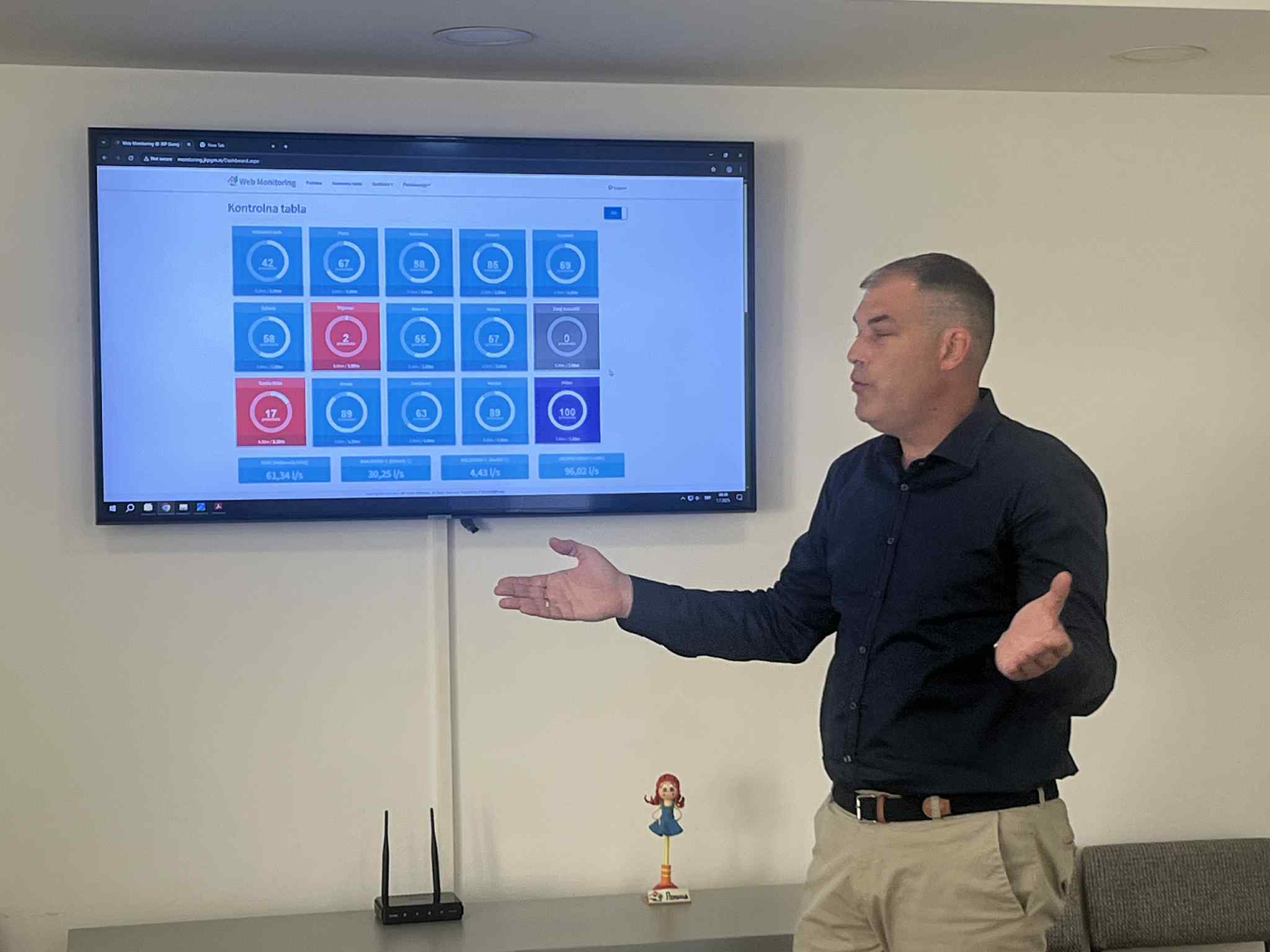 Unknown-12 Unknown 12