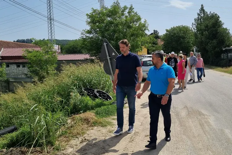 Cista srbija naselje bresnica gradonacelnik dasic i predsednik sg momcilovic